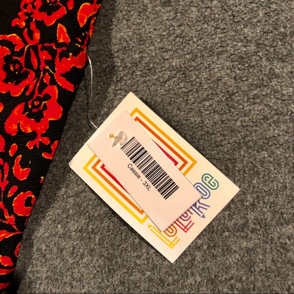 NWT Cassie LulaRoe Cozy Pencil Skirt Plus Size 3x - Picture 3 of 6
